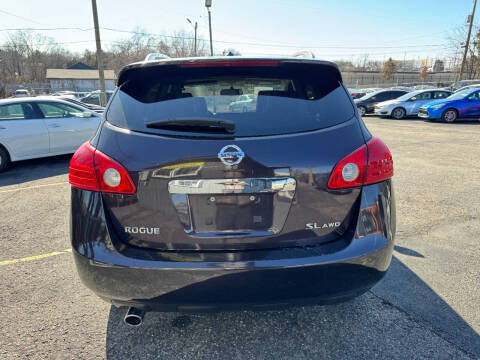2011 Nissan Rogue S Krom