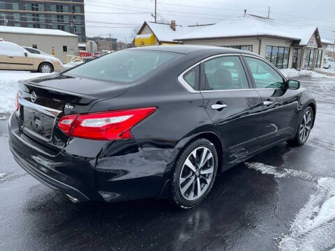 2016 Nissan Altima 2.5 SR