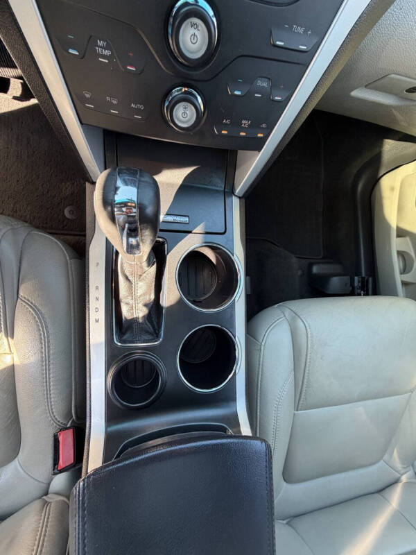 2011 Ford Explorer XLT