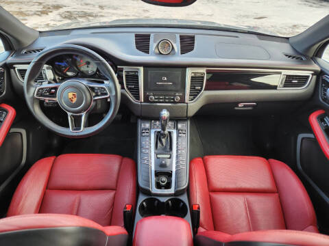 2018 Porsche Macan S