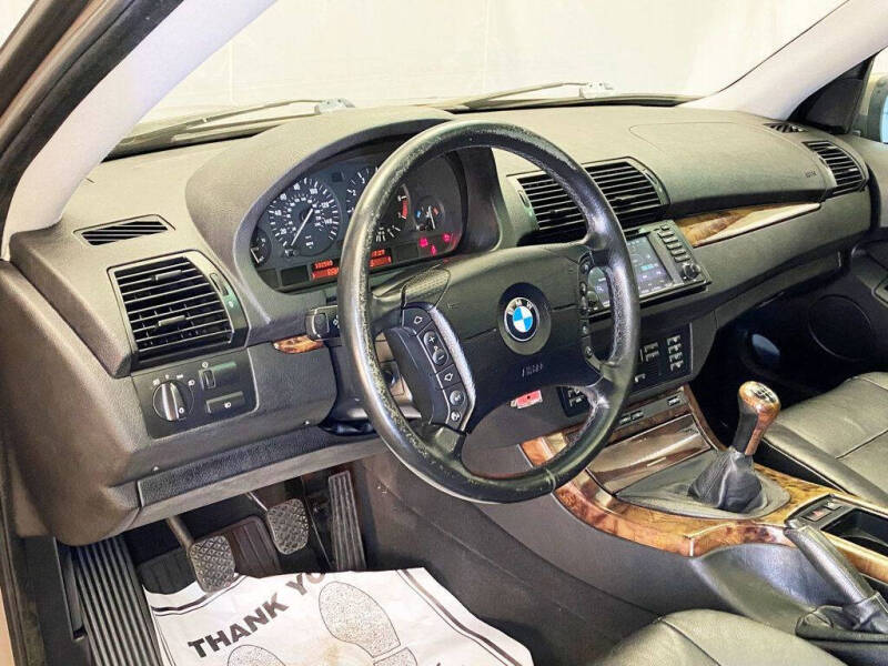 2005 BMW X5 3.0i