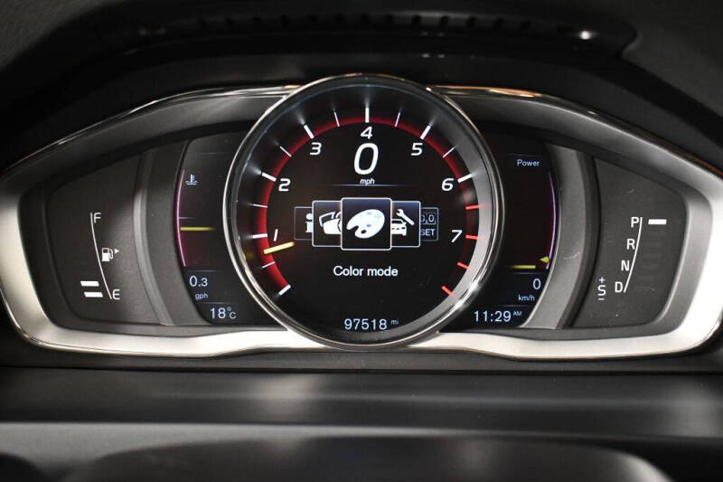 2015 Volvo V60 Cross Country T5