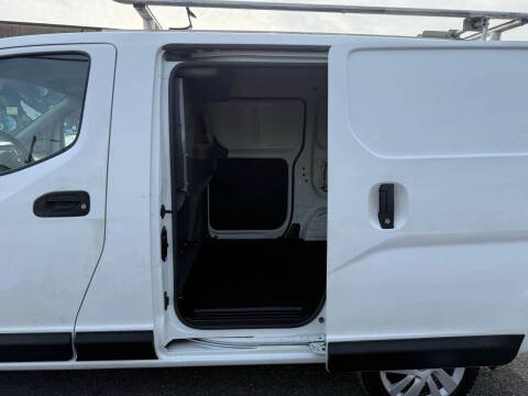 2017 Nissan NV200