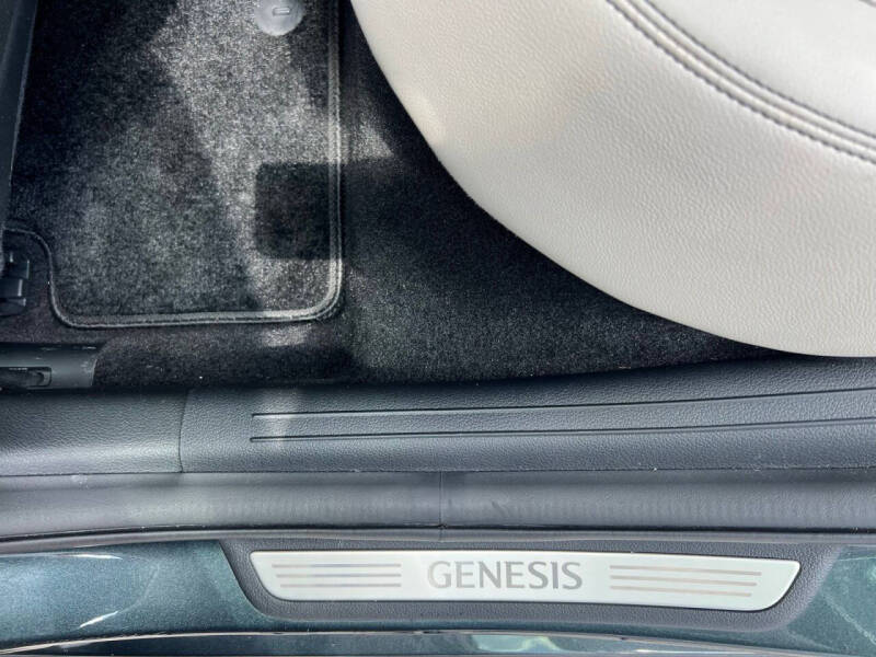 2023 Genesis G70