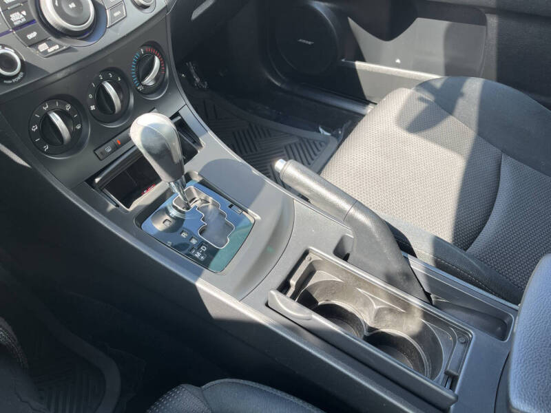 2012 Mazda MAZDA3 s Touring