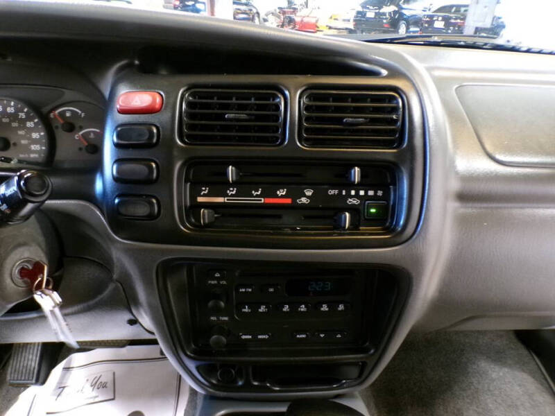 2000 Chevrolet Tracker