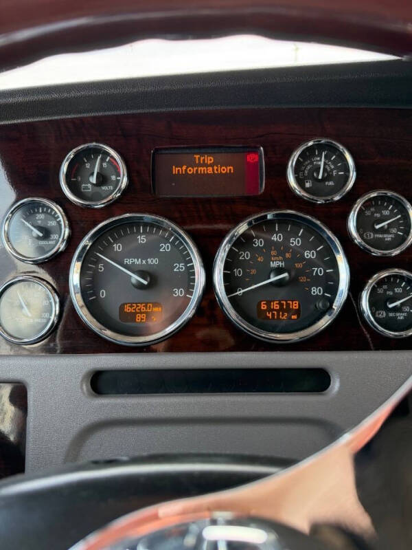 2018 Peterbilt 389