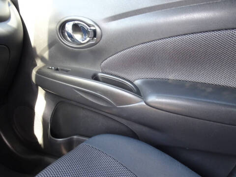 2017 Nissan Versa 1.6 S