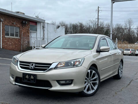 2013 Honda Accord for sale at MAGIC AUTO SALES in Little Ferry NJ