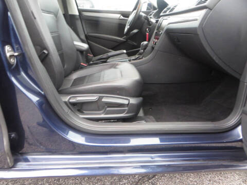 2015 Volkswagen Passat 1.8T Wolfsburg Edition