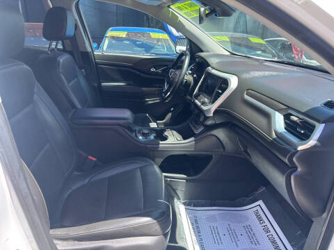 2023 GMC Acadia SLT