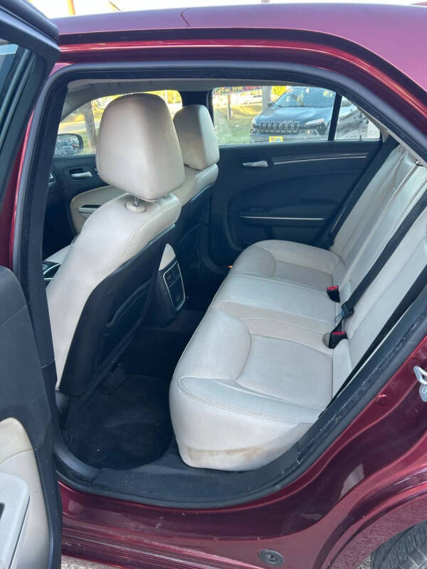 2015 Chrysler 300 Limited