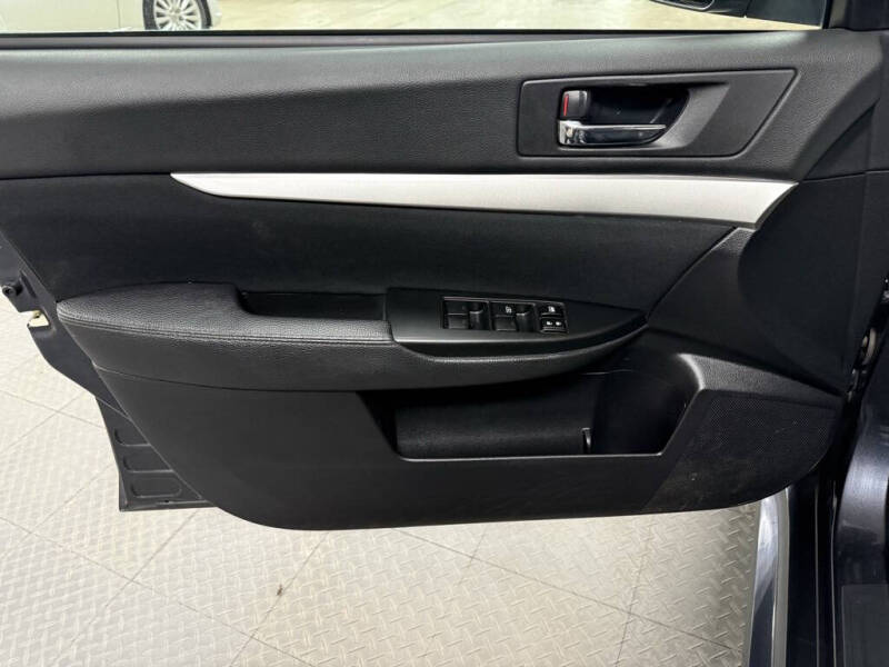 2011 Subaru Legacy 2.5i Premium