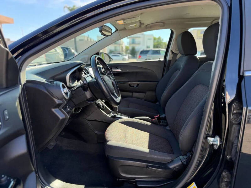2019 Chevrolet Sonic LT Auto