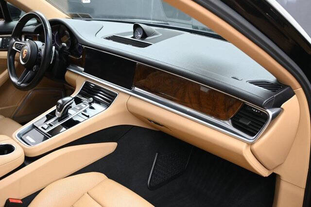 2023 Porsche Panamera