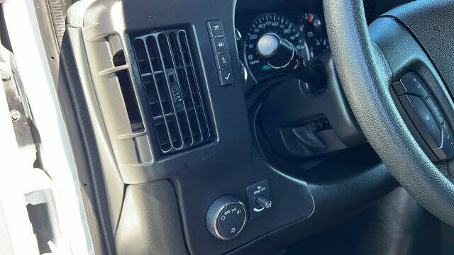 2023 Chevrolet Express 2500