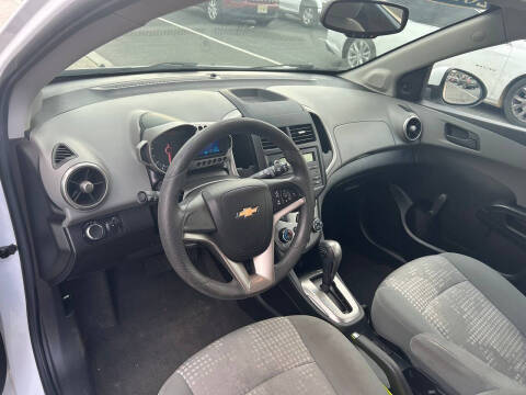 2016 Chevrolet Sonic LS Auto