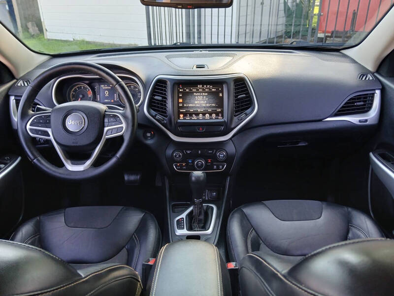 2018 Jeep Cherokee Latitude Plus