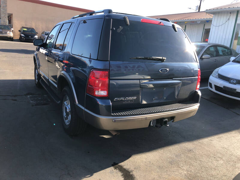 2002 Ford Explorer Eddie Bauer photo 3