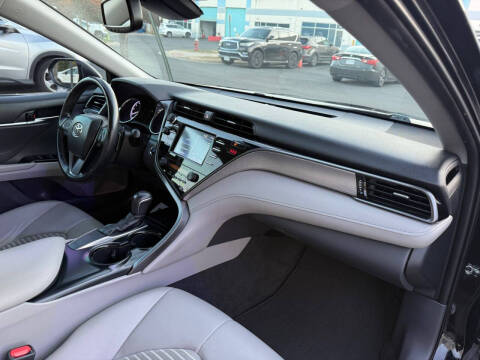 2019 Toyota Camry SE
