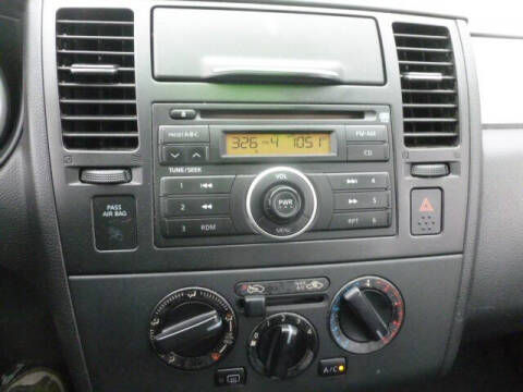 2009 Nissan Versa 1.8 S