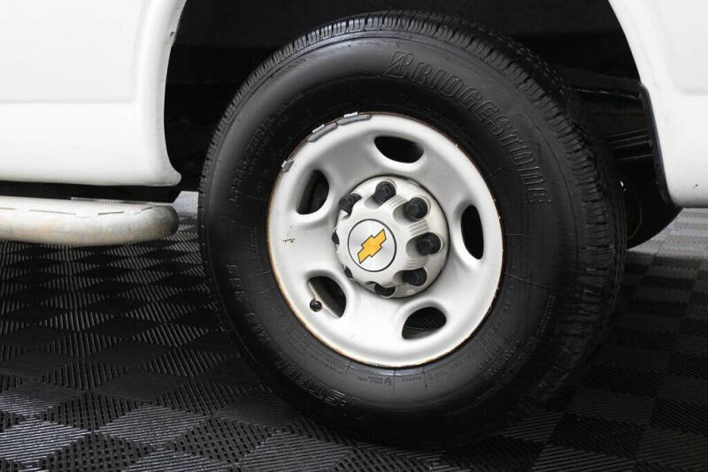 2023 Chevrolet Express 2500