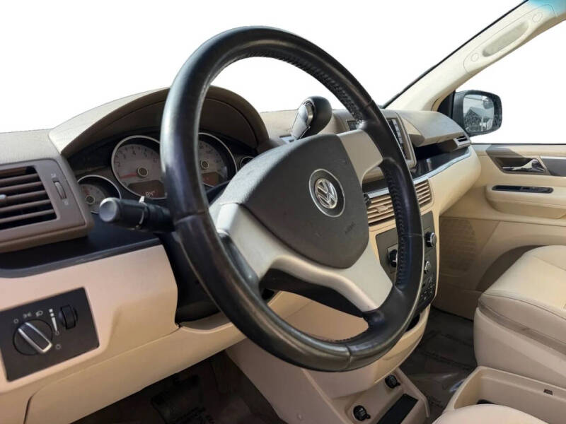 2010 Volkswagen Routan