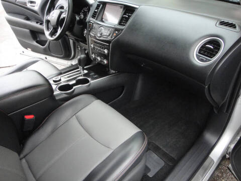 2019 Nissan Pathfinder SL