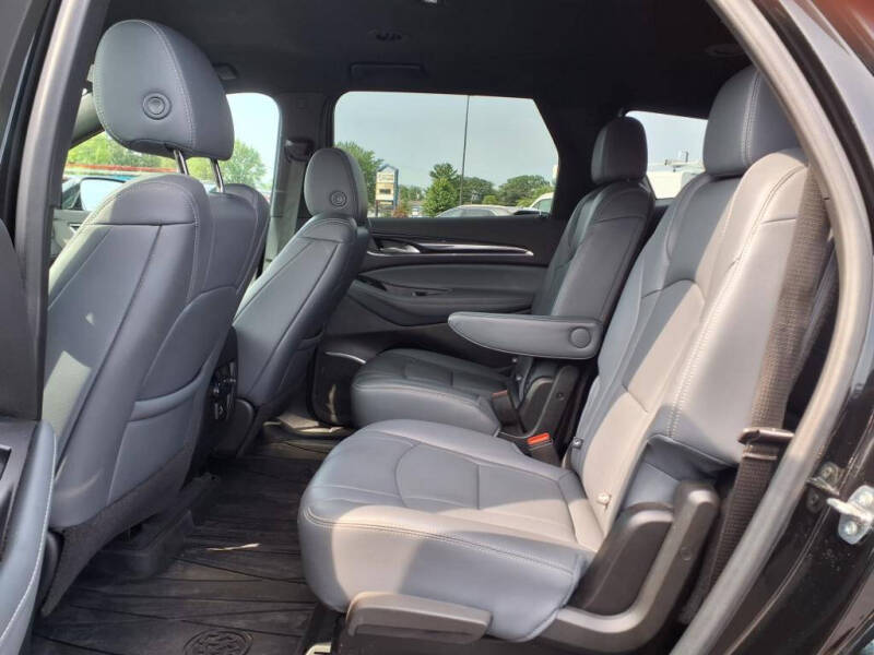 2022 Buick Enclave Essence