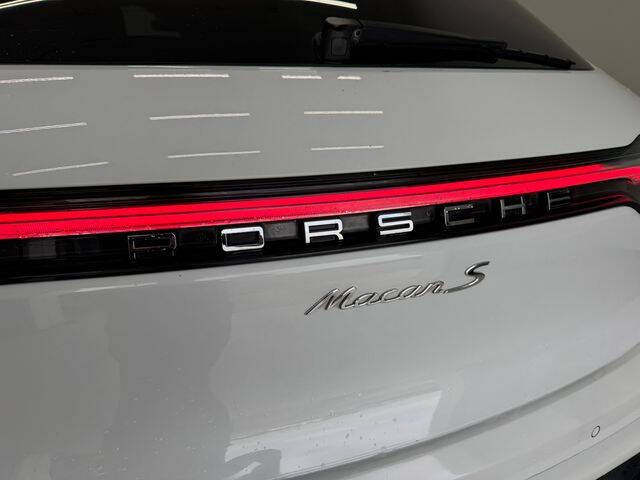 2022 Porsche Macan S