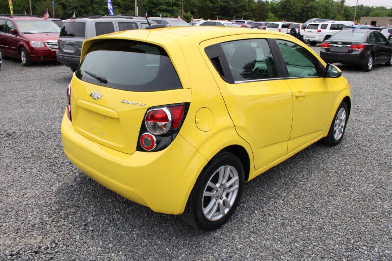 2016 Chevrolet Sonic LT Manual