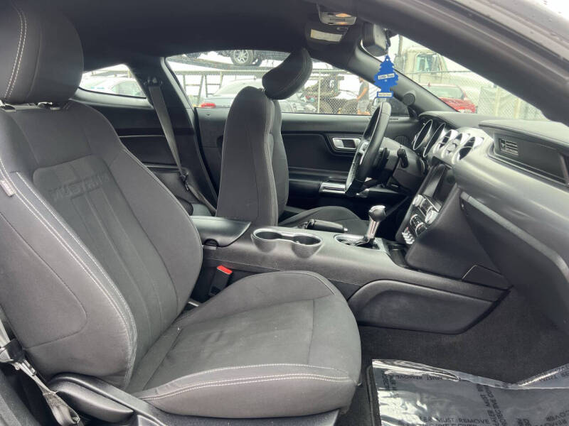 2020 Ford Mustang EcoBoost