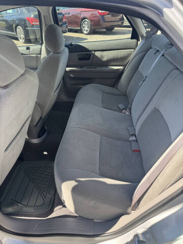 2004 Ford Taurus SES