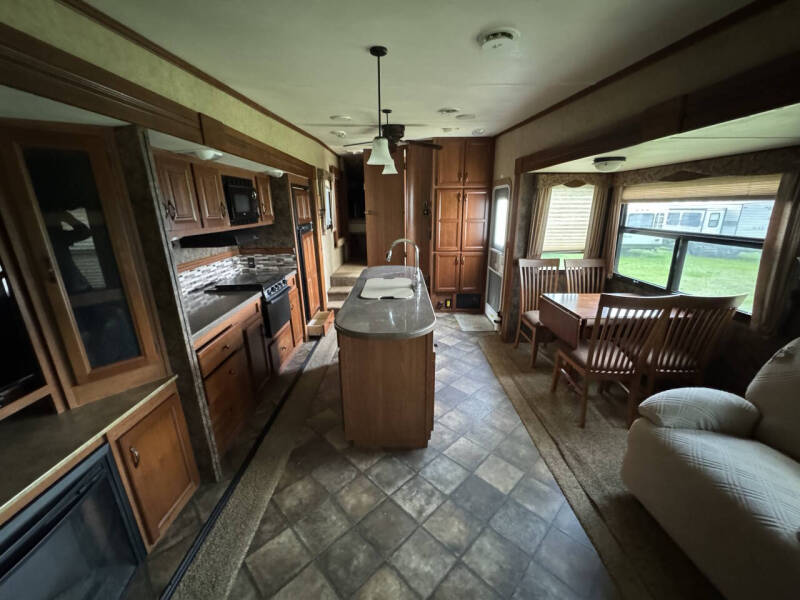 2013 Dutchmen Denali   330RLS