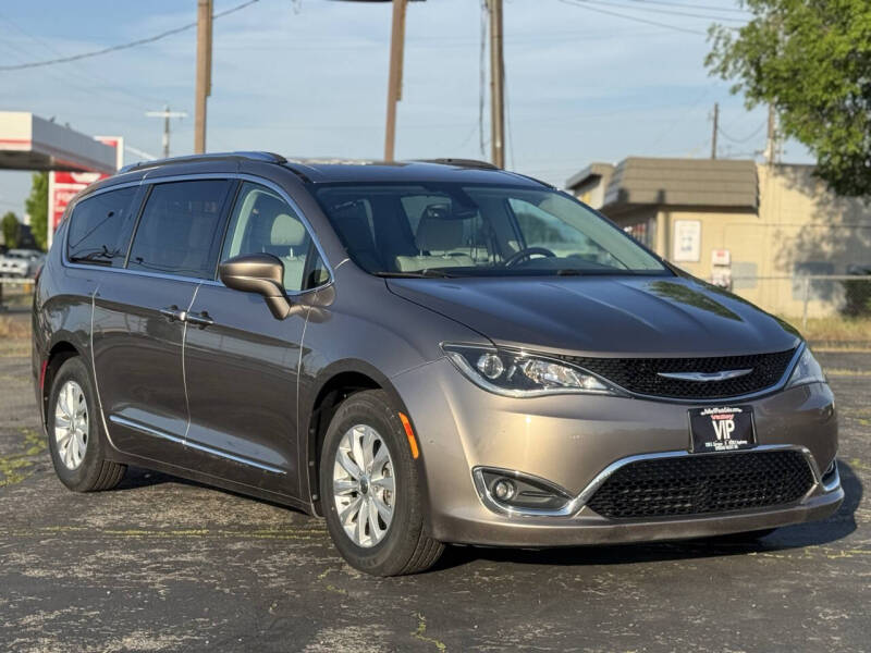2018 Chrysler Pacifica Touring L Plus