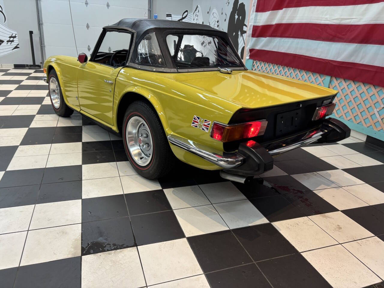 1974 Triumph TR6 12