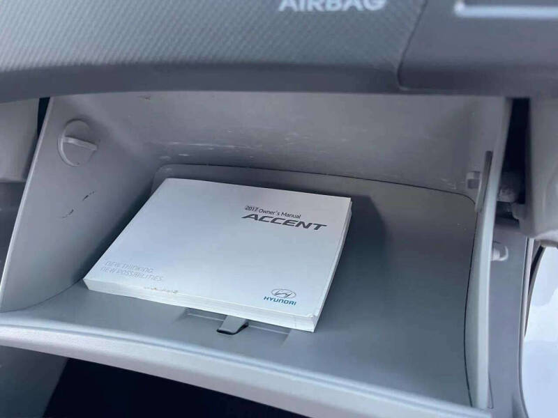 2017 Hyundai Accent SE