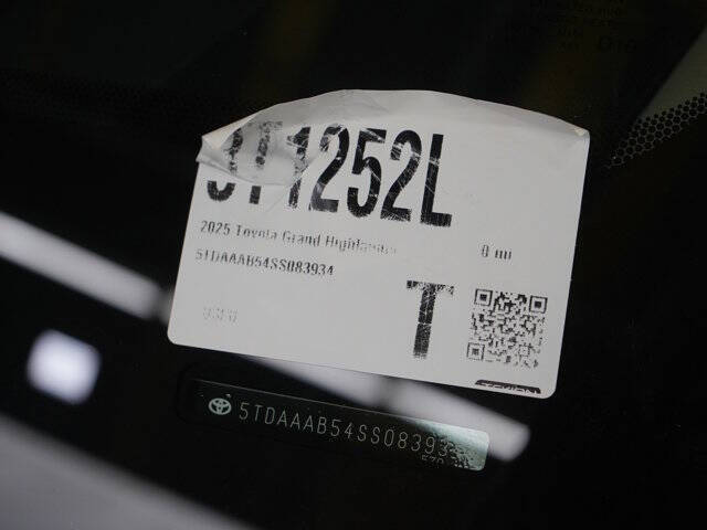 2025 Toyota Grand Highlander Platinum