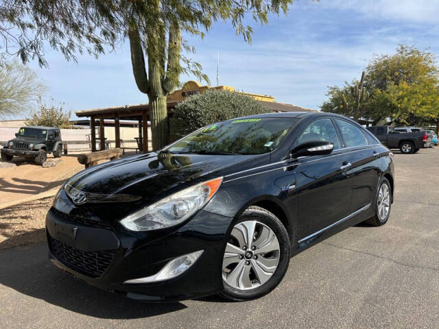 2013 Hyundai SONATA Hybrid for sale at Big 3 Automart At Double H Auto Ranch in QUEEN CREEK, AZ