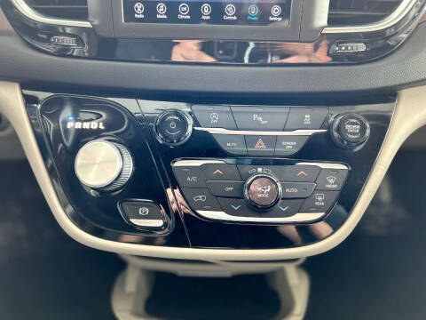 2019 Chrysler Pacifica Touring L