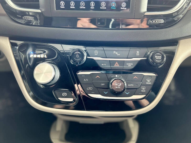 2019 Chrysler Pacifica Touring L