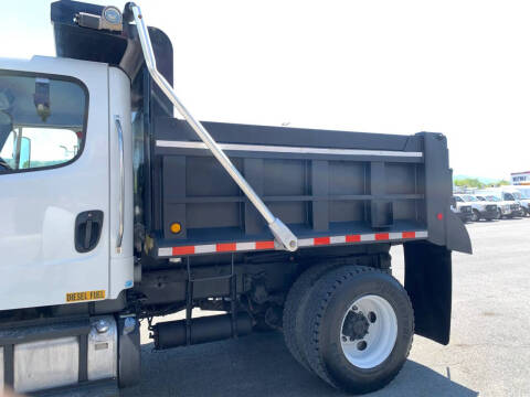 2016 Freightliner M2 106