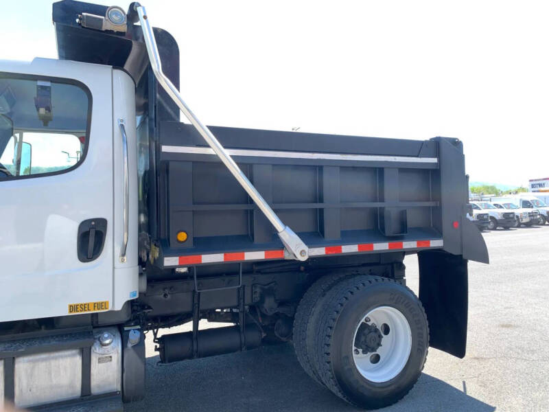 2016 Freightliner M2 106