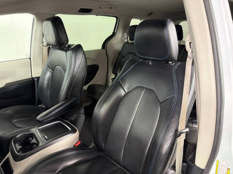 2021 Chrysler Pacifica Touring L