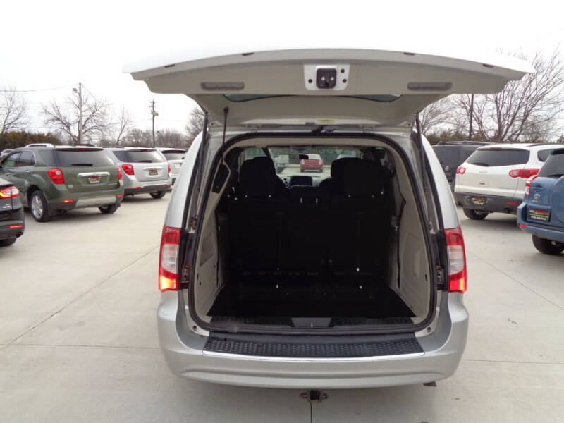 2011 Chrysler Town and Country Touring