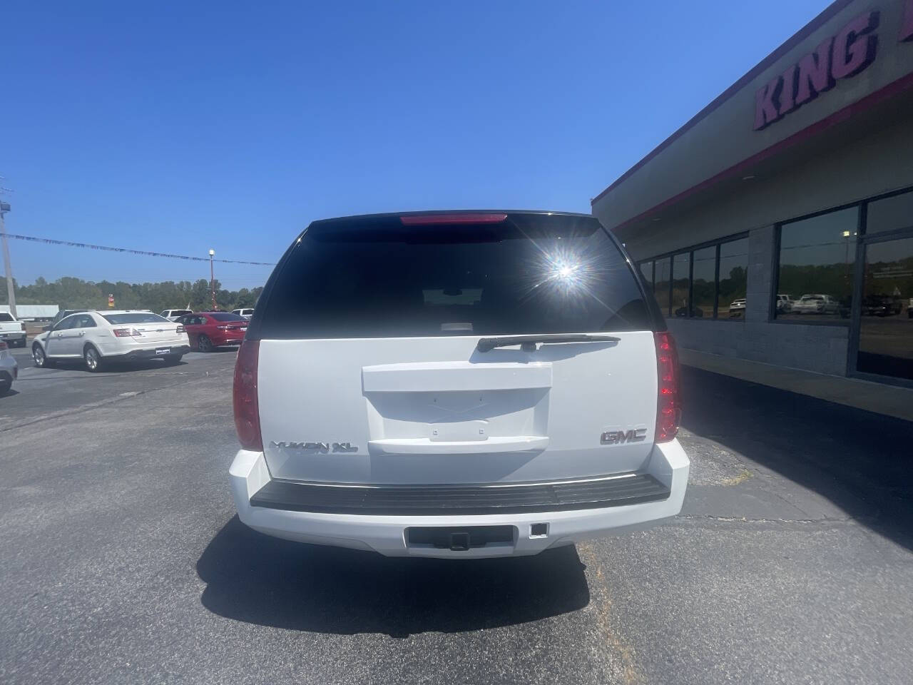 2013 GMC Yukon XL for sale at King Kars in Corinth, MS