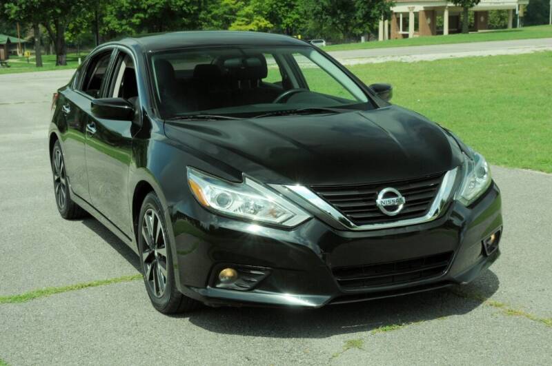 2018 Nissan Altima for sale at Auto House Superstore in Terre Haute IN