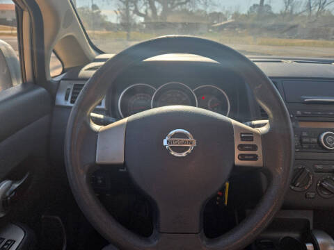 2011 Nissan Versa 1.8 SL