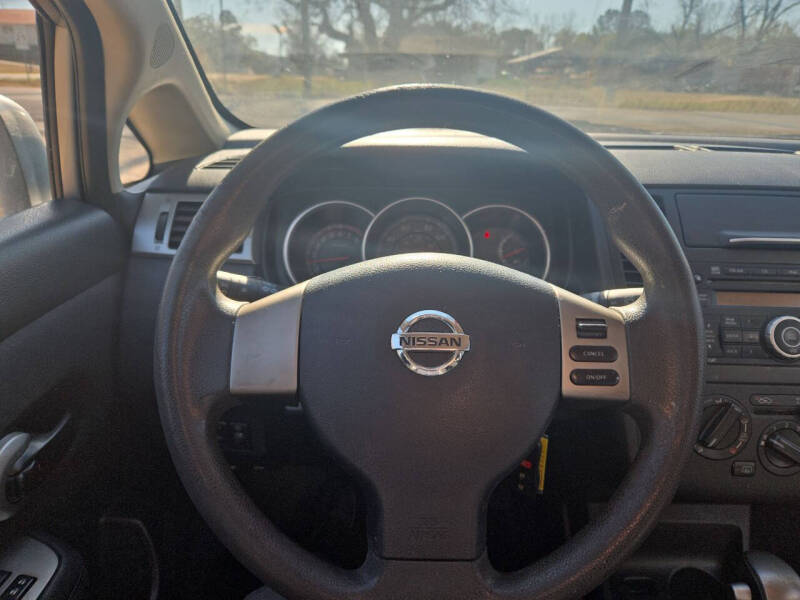 2011 Nissan Versa 1.8 SL