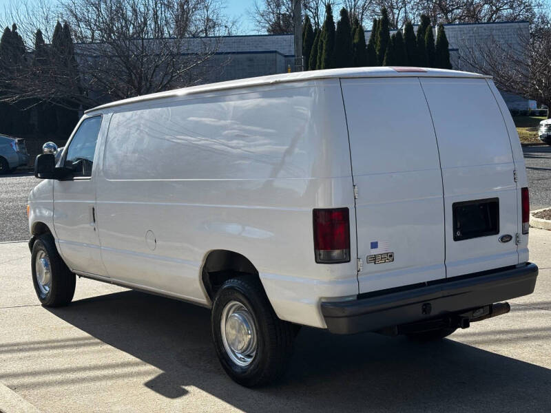 2004 Ford E-Series E-350 SD